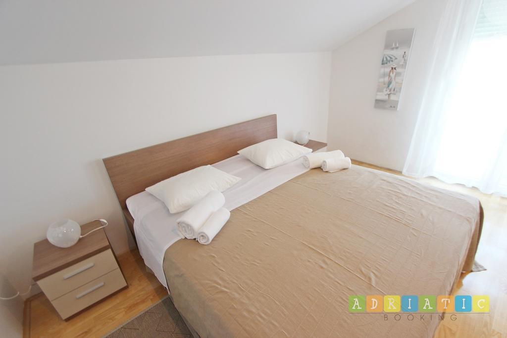 Apartments Superba 穆泰尔岛 外观 照片