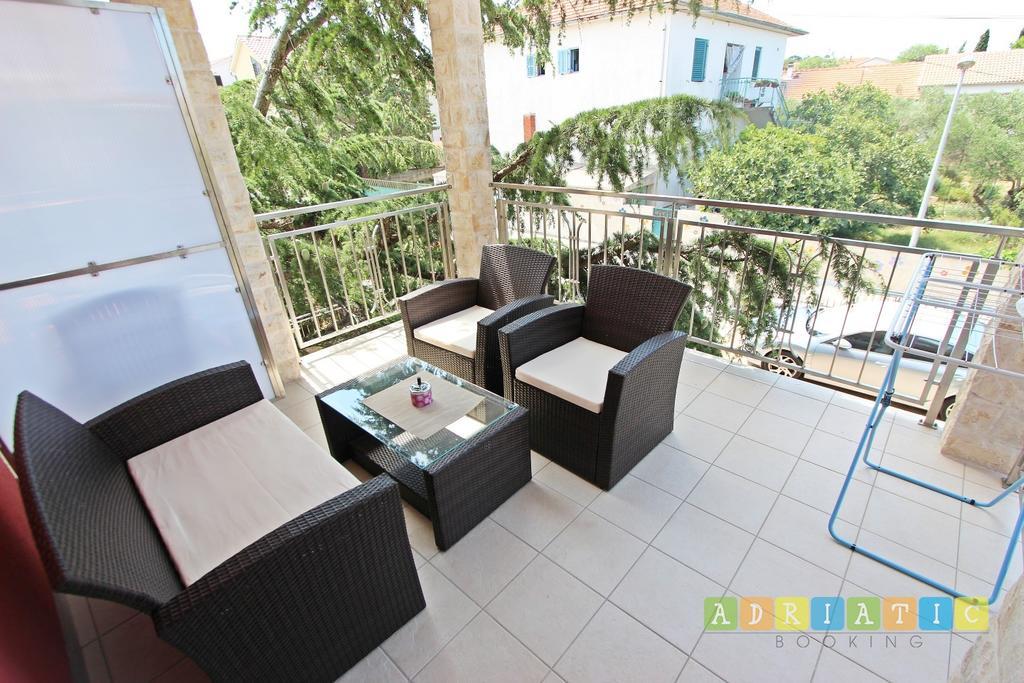 Apartments Superba 穆泰尔岛 外观 照片