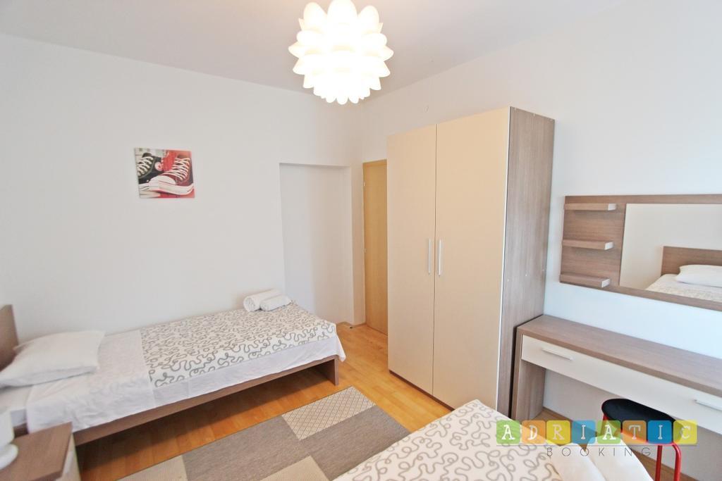Apartments Superba 穆泰尔岛 外观 照片